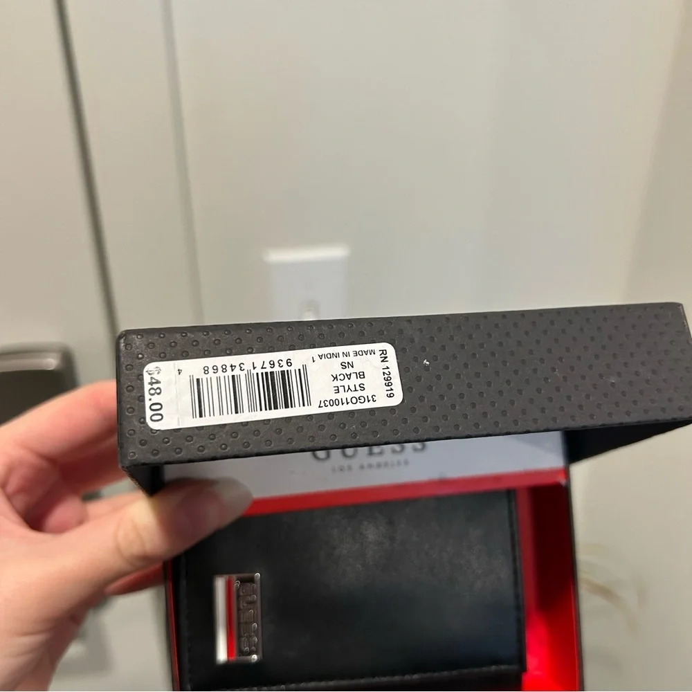NWT guess trifold black leather wallet